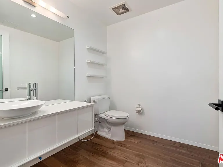 225 S Hamilton Dr #106 — Photo 14