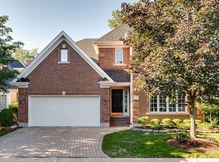 28 Windsor Dr, Elmhurst, IL 60126