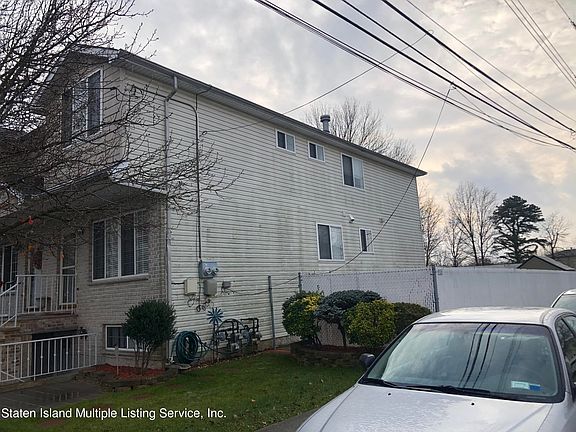 3rd image of 10 Trina Ln