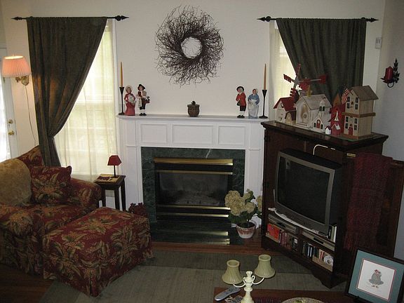 4th image of 13194 Ashnut Ln