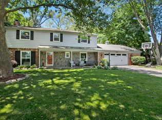 30161 Briarton St, Farmington, MI 48331