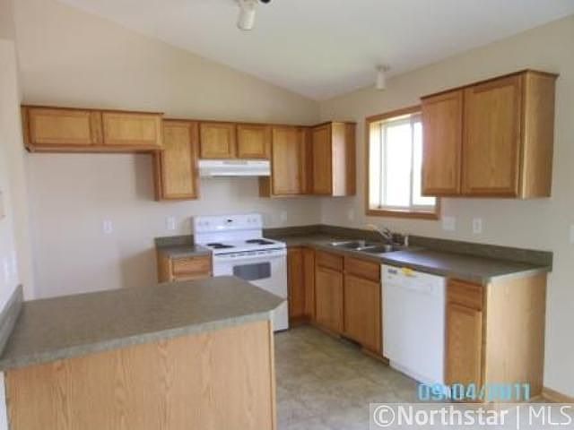 2nd image of 429 Dillon Ave N