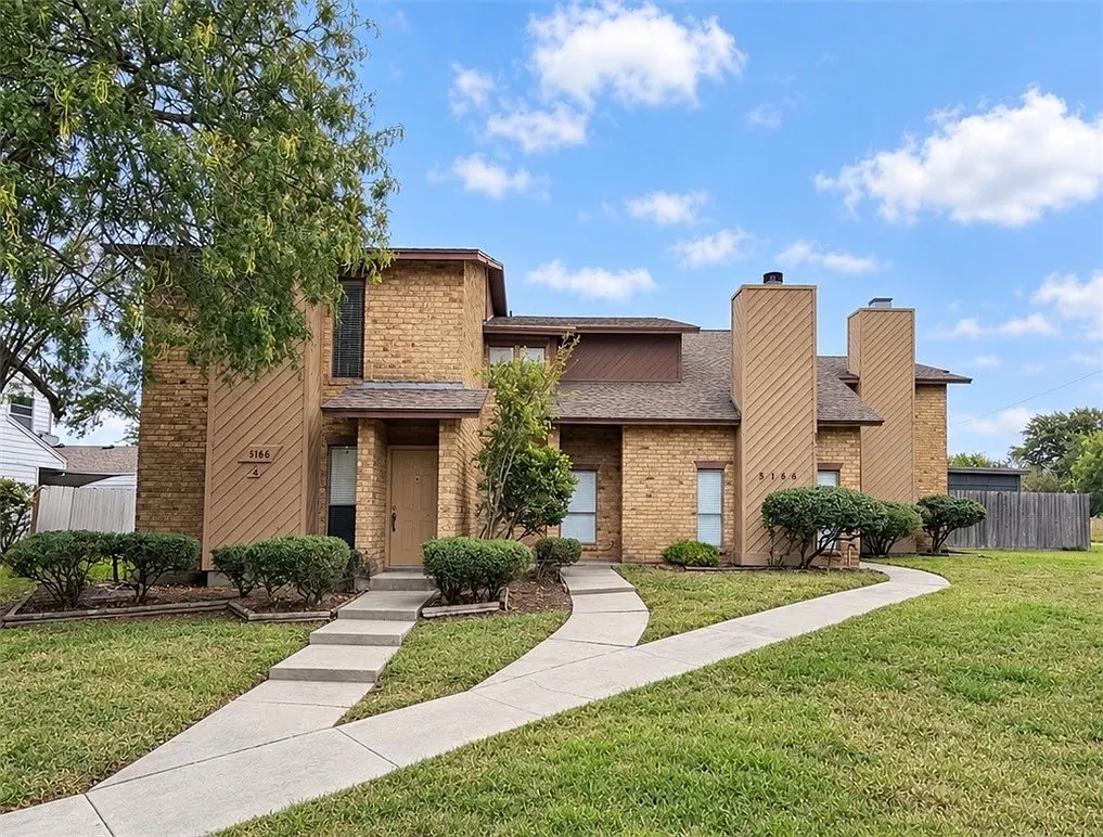 3 bed, 1405 sqft, $1,750 — Photo 1