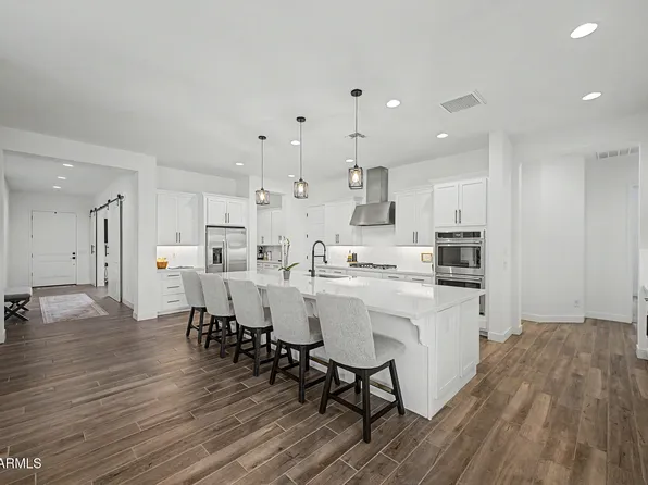 8432 W SOLANO Drive, Glendale, AZ 85305