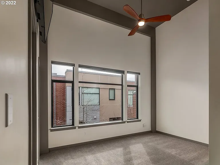 1726 NW Riverscape St — Photo 15