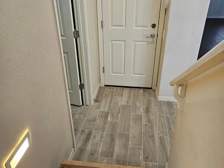 2204 W Le Marche Ave — Photo 24