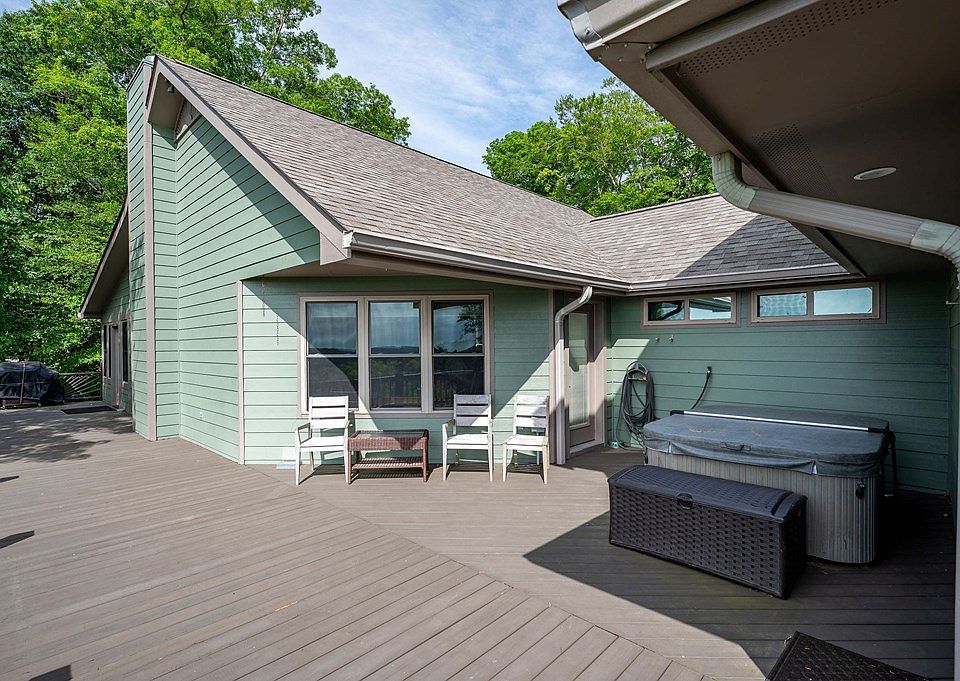 37th image of 4550 Southgate Rd