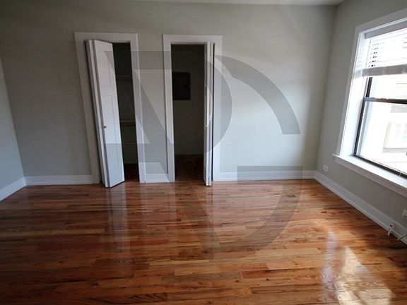 3rd image of 550 W Arlington Pl #550511
