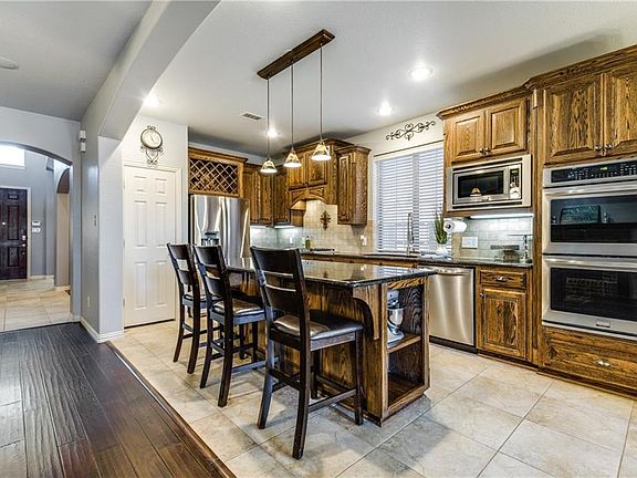 2nd image of 6060 Dunsford Dr