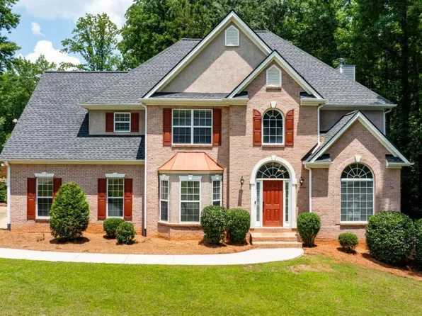 250 Ryans Ct, Sharpsburg, GA 30277