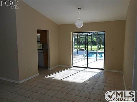 4th image of 3731 SE 2nd Pl