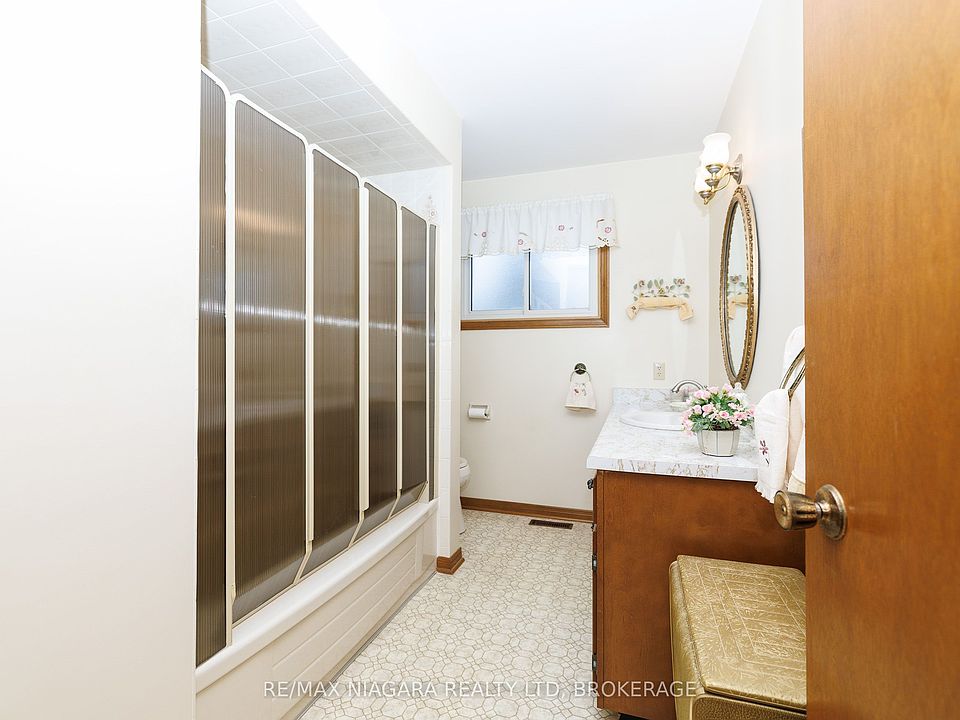 19th image of 4409 Latina Cres