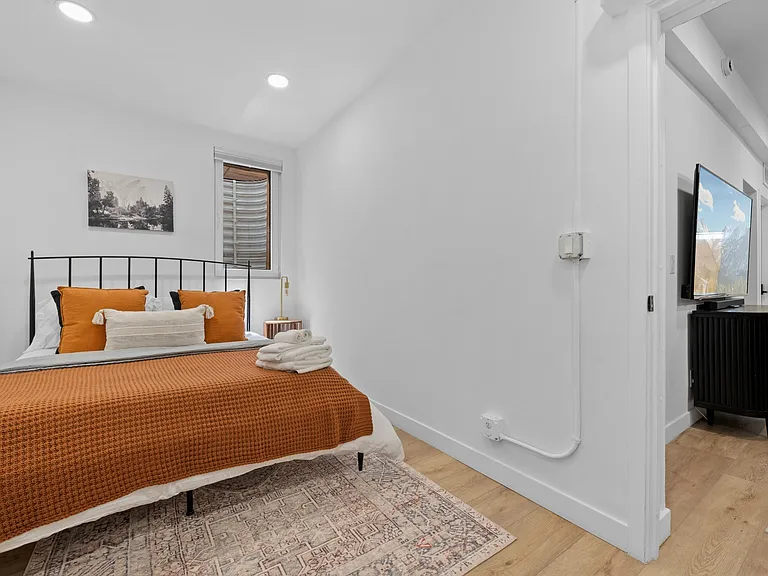 1503 S Sherman St #2 — Photo 29