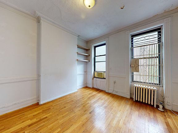 3rd image of 1731 2nd Ave APT 4RS