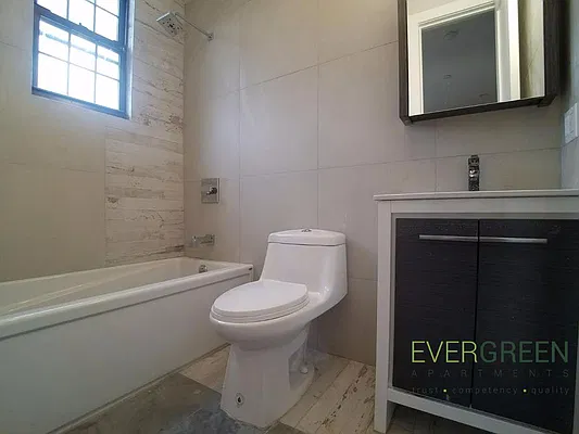 Rented by Evergreen Apartments BK | media 11