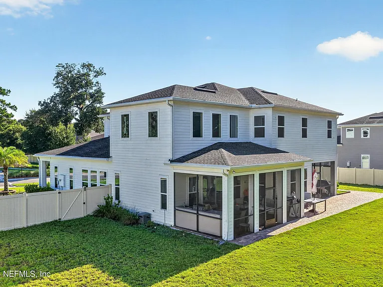 22 Azura Point — Photo 12