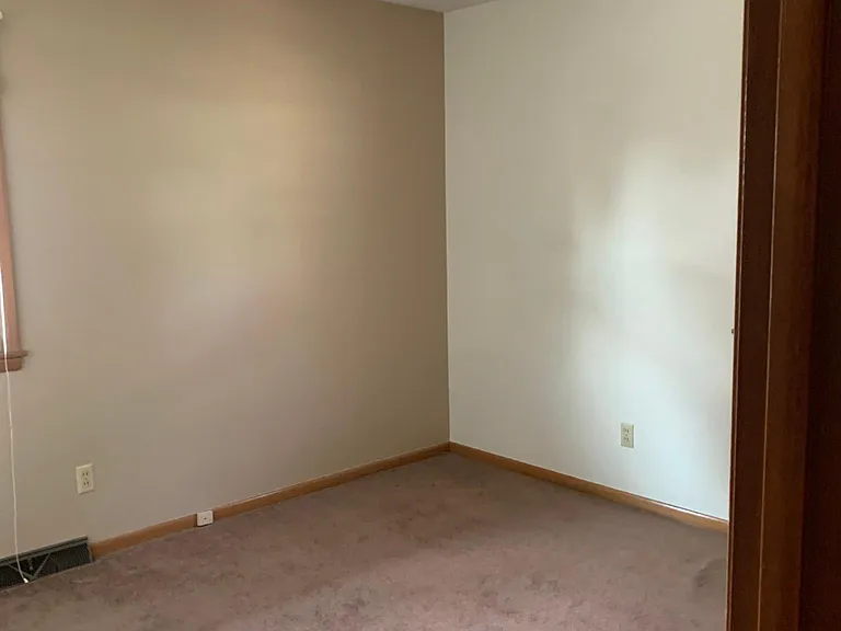 160 Waukee Ave — Photo 11