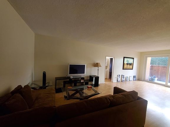 3rd image of 6150 Buckingham Pkwy Unit 103