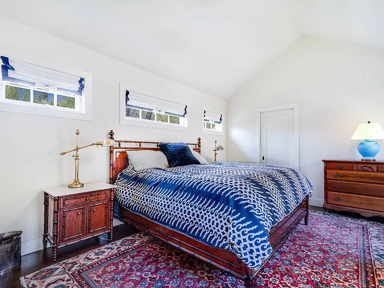 28 Mill Hill Ln — Photo 8