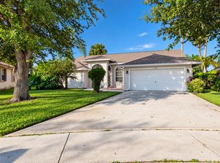 1185 Wild Cherry Ln, Wellington, FL 33414