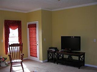 5th image of 1210 E Mallard Dr