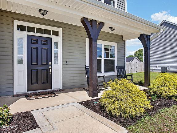 4th image of 119 Fox Cove Crossing