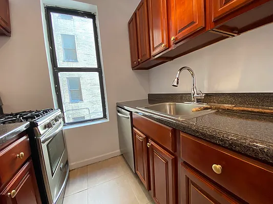 Rented by Lang Realty LLC | media 12