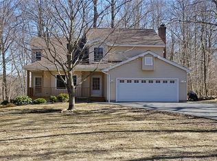 6 Greystone Ct, Ledyard, CT 06339