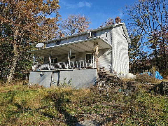 2nd image of 137 Piper Hollow Rd