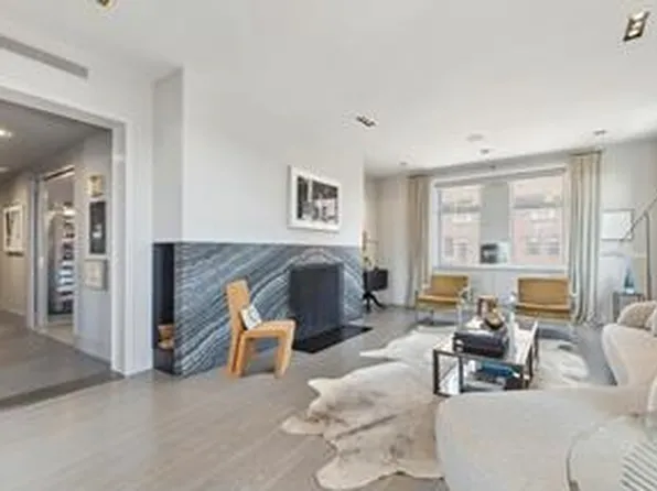 465 West 23rd Street image 4 of 17