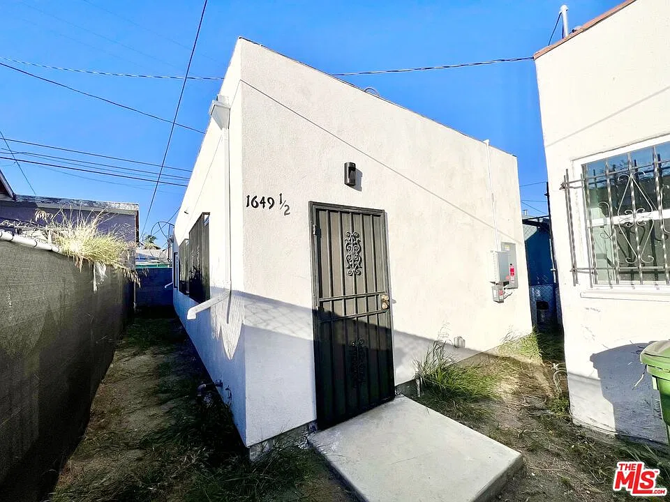 2 bed, 1.5 bath, 600 sqft, $2,750 — Photo 1