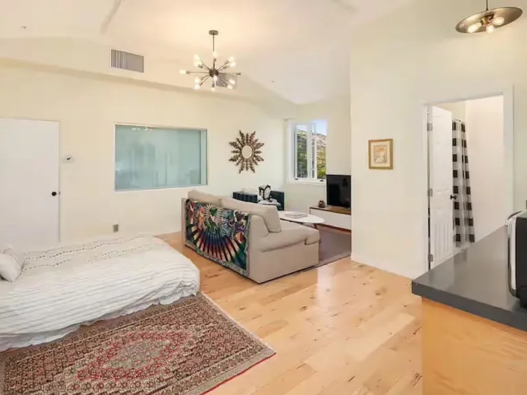 2373 Tuna Canyon Rd — Photo 7
