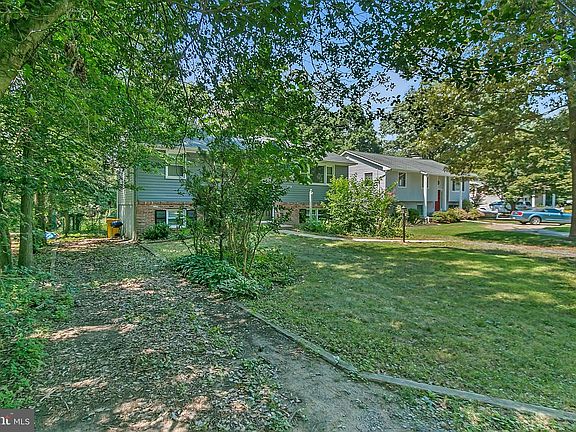 3rd image of 1200 Southview Dr