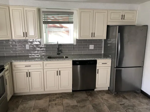 1518 9th Street image 8 of 23