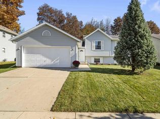 3709 Cosgrove Dr, Madison, WI 53719