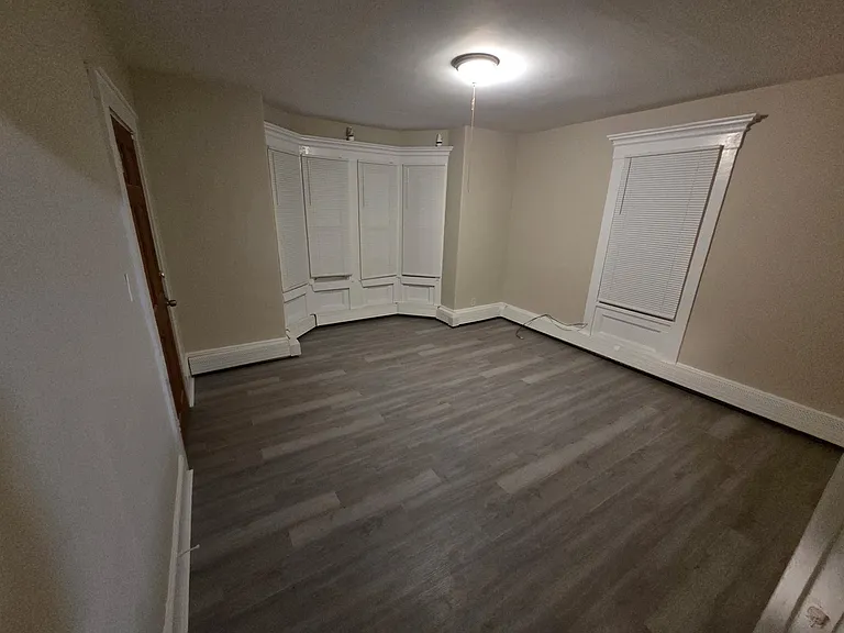 1441 Pleasant St #2 — Photo 6