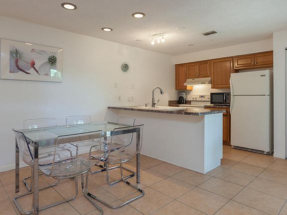 5th image of 8717 Jasmine Ct