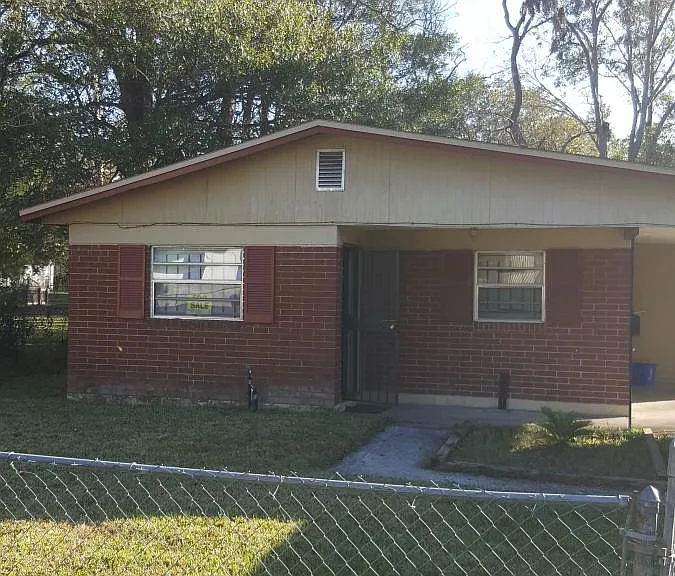 3110 Kingston St — Photo 1