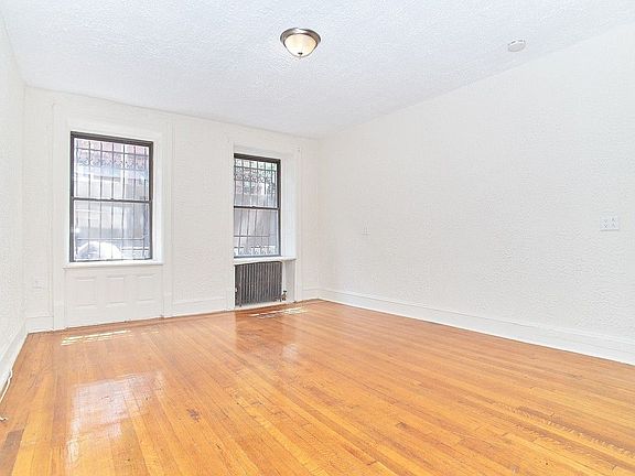 5th image of 139 W 80th St #1AA