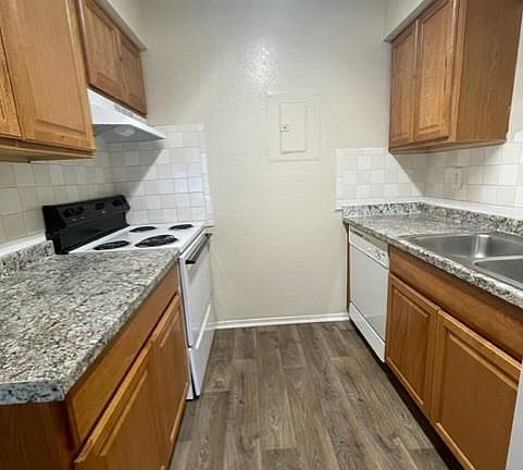 4th image of 3240 Bonnie Dr #128