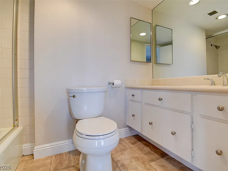 3111 Bel Air Dr #8E — Photo 36