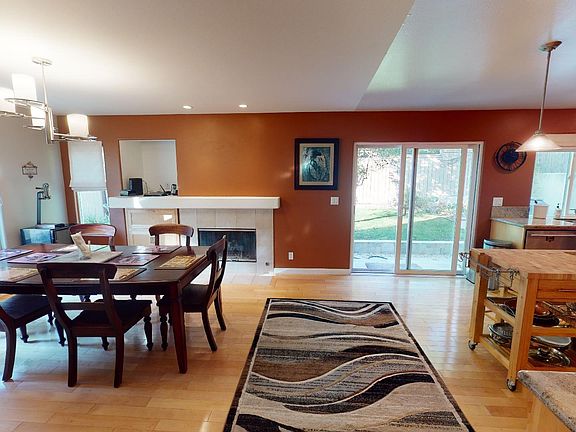 Entry to kitchen and dining room