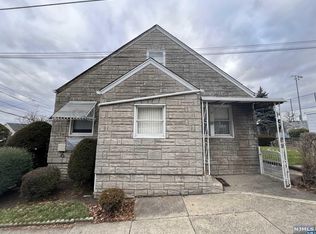 403 Kennedy Dr, Fairview, NJ 07022