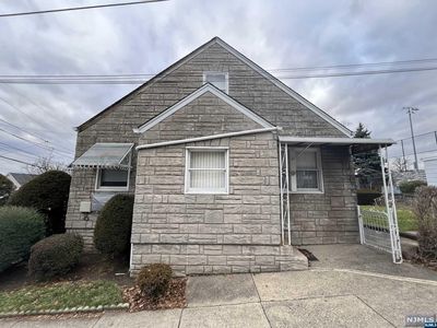 403 Kennedy Dr, Fairview, NJ, 07022