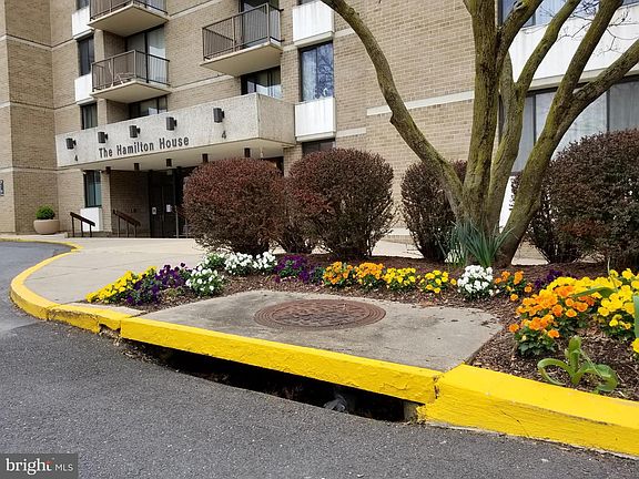4th image of 4 Monroe St APT 907