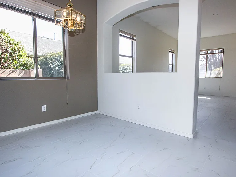 6910 E Yellowglen Dr — Photo 6