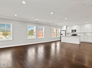 4 Armonk St #3, Greenwich, CT 06830