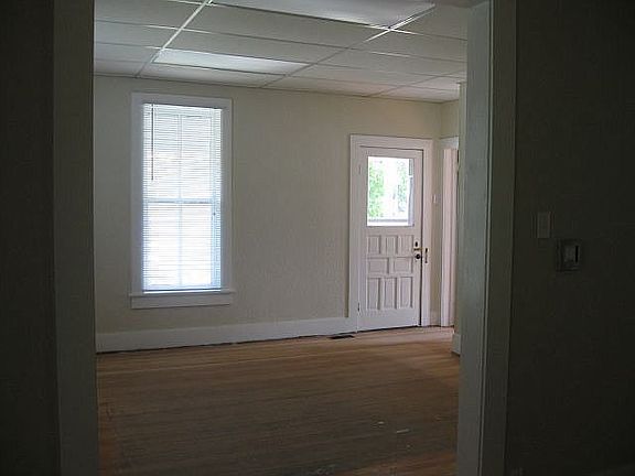 5th image of 225 10th St