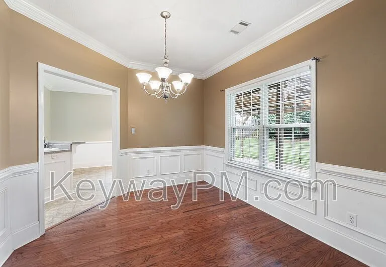 4890 Somerset Dr — Photo 8