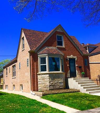2nd image of 3016 N Neenah Ave